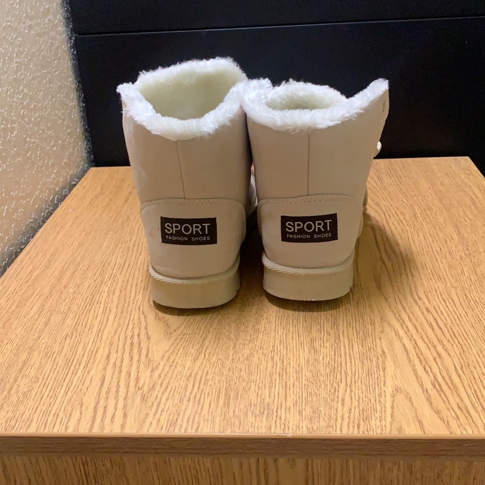 Winter boots - Picture 3 of 3